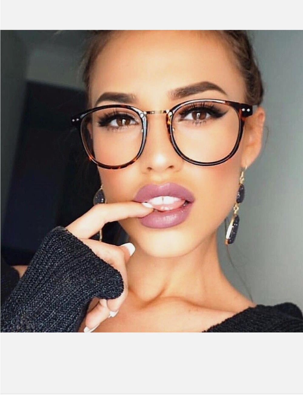Women’s Round Tortoiseshell Fashion Glasses - Chic Everyday Frames